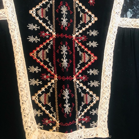 Dress - Picture 2 of 5